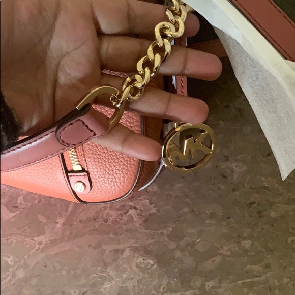 Michael Kors Bedford Legacy Medium Flap Shoulder - Picture 11 of 15